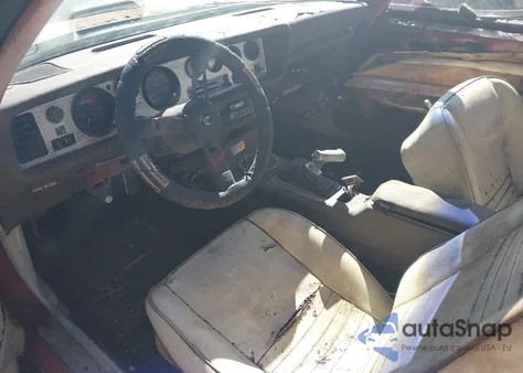 1981 Pontiac Firebird Trans Am из США, поврежденный, VIN 1G2AW87TXBN115829